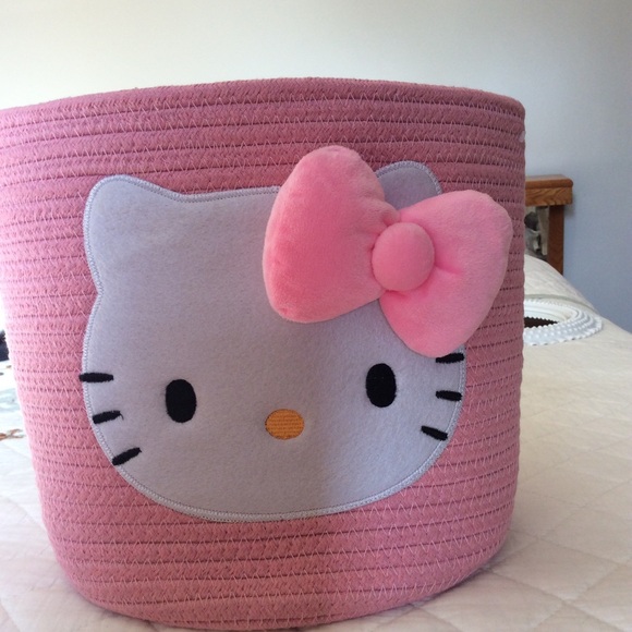 Hello kitty storage bin - Picture 3 of 8